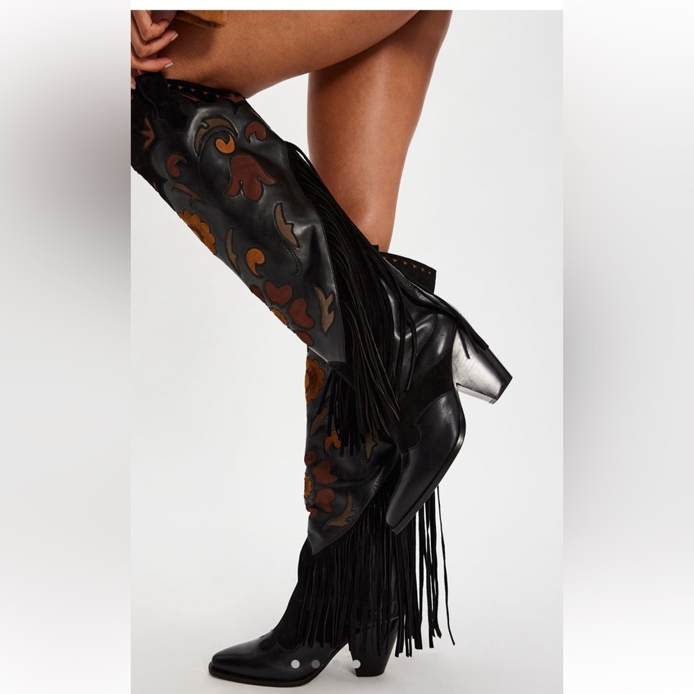 SPELL Sannah Fringe Boots - Picture 2 of 11